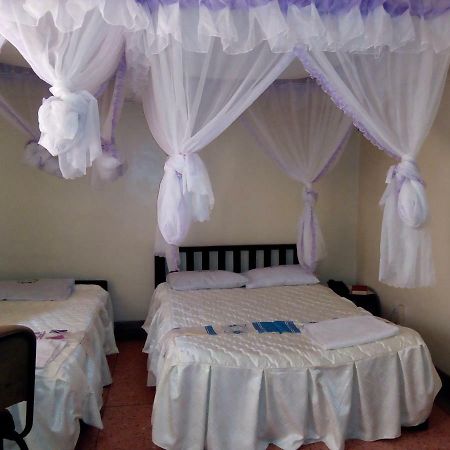 Nanyuki Ibis Hotel Ngoại thất bức ảnh