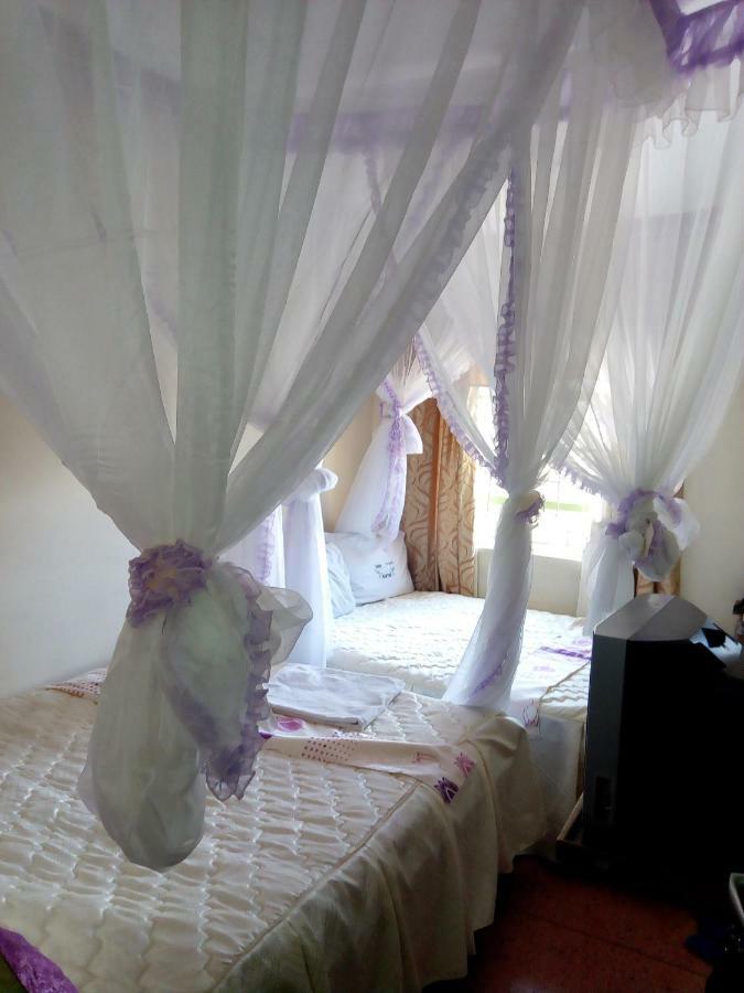 Nanyuki Ibis Hotel Ngoại thất bức ảnh