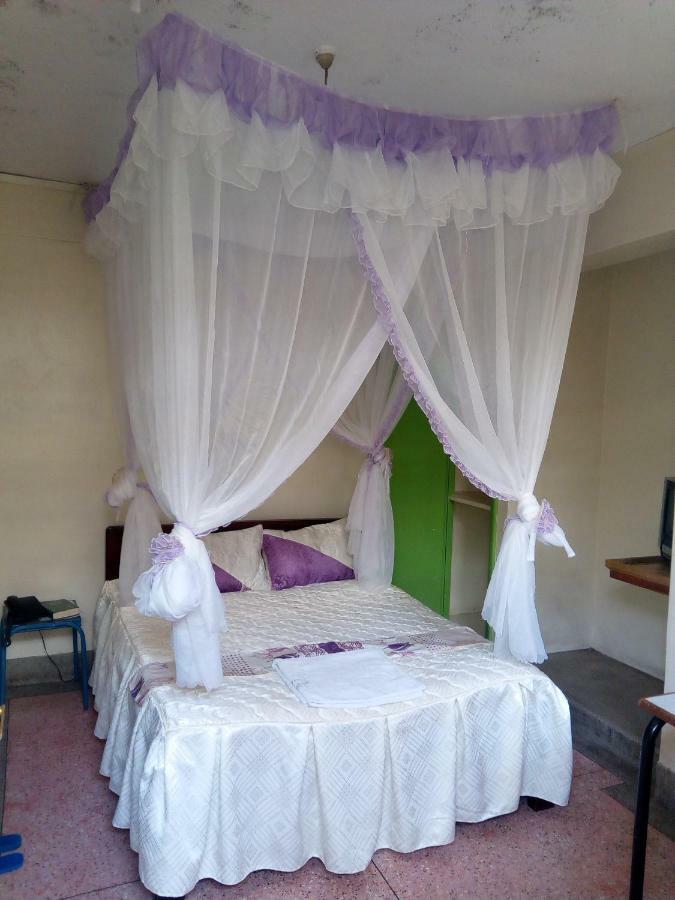 Nanyuki Ibis Hotel Ngoại thất bức ảnh