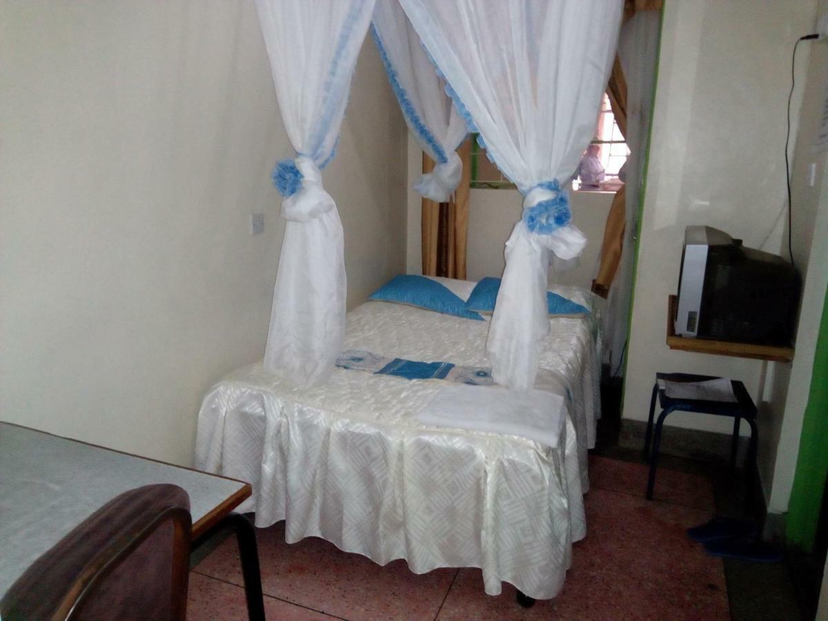 Nanyuki Ibis Hotel Ngoại thất bức ảnh