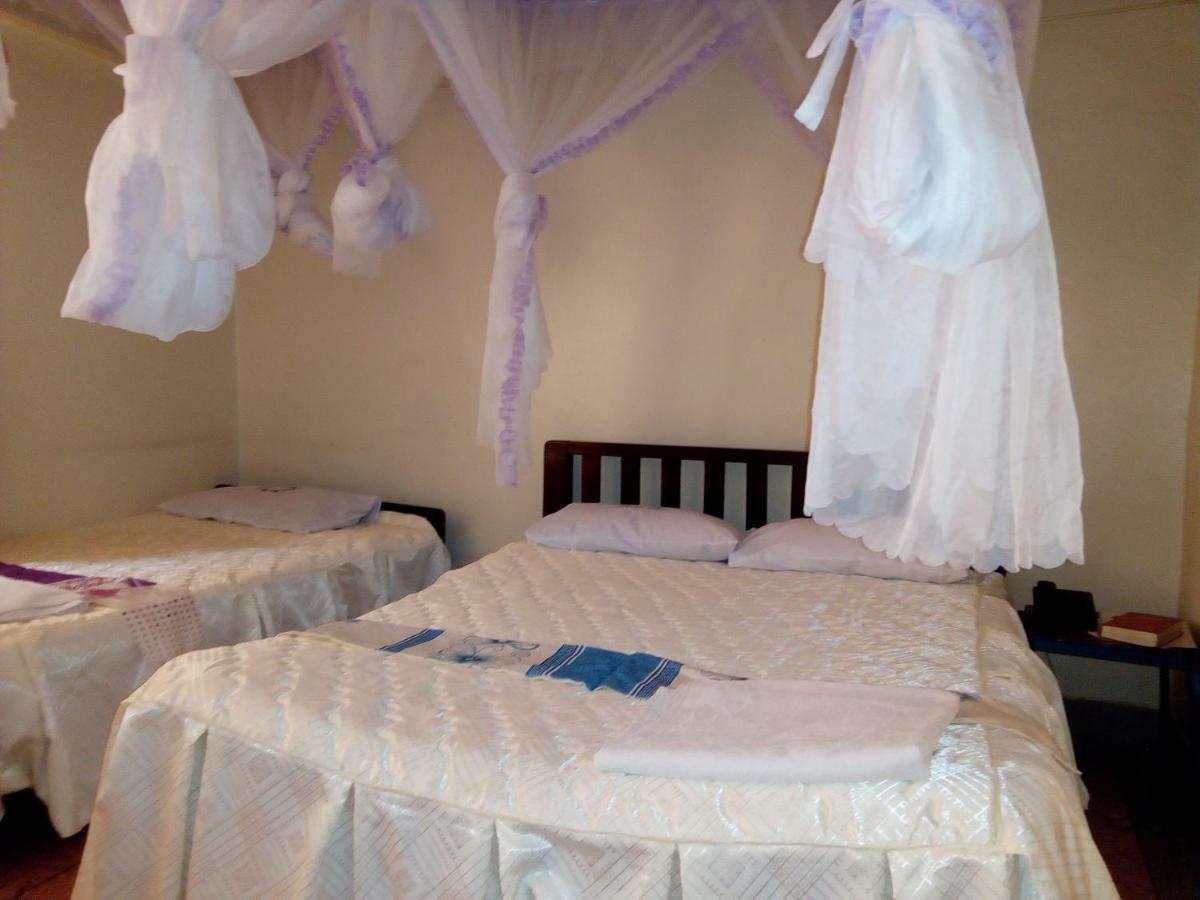 Nanyuki Ibis Hotel Ngoại thất bức ảnh
