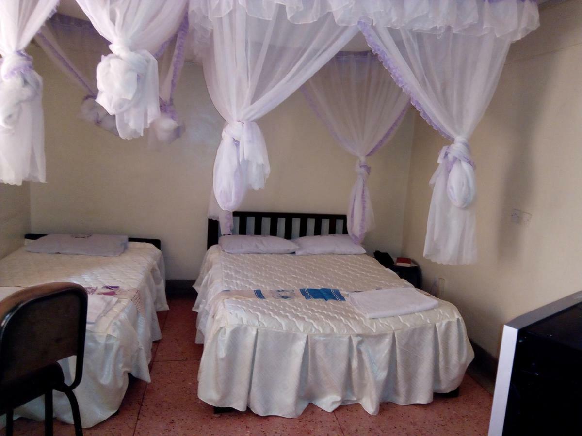Nanyuki Ibis Hotel Ngoại thất bức ảnh