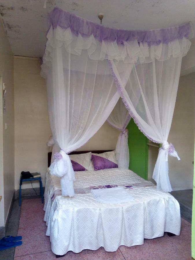 Nanyuki Ibis Hotel Ngoại thất bức ảnh