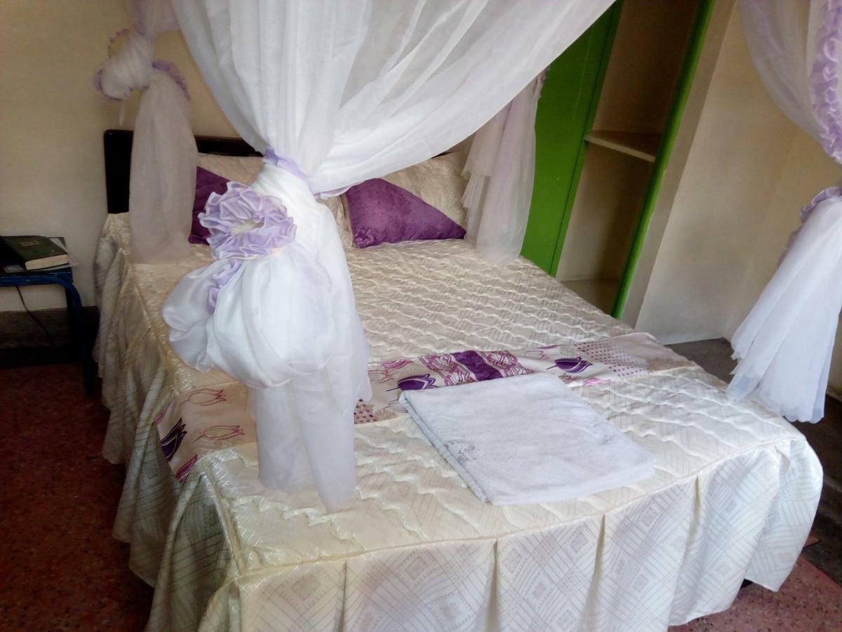 Nanyuki Ibis Hotel Ngoại thất bức ảnh