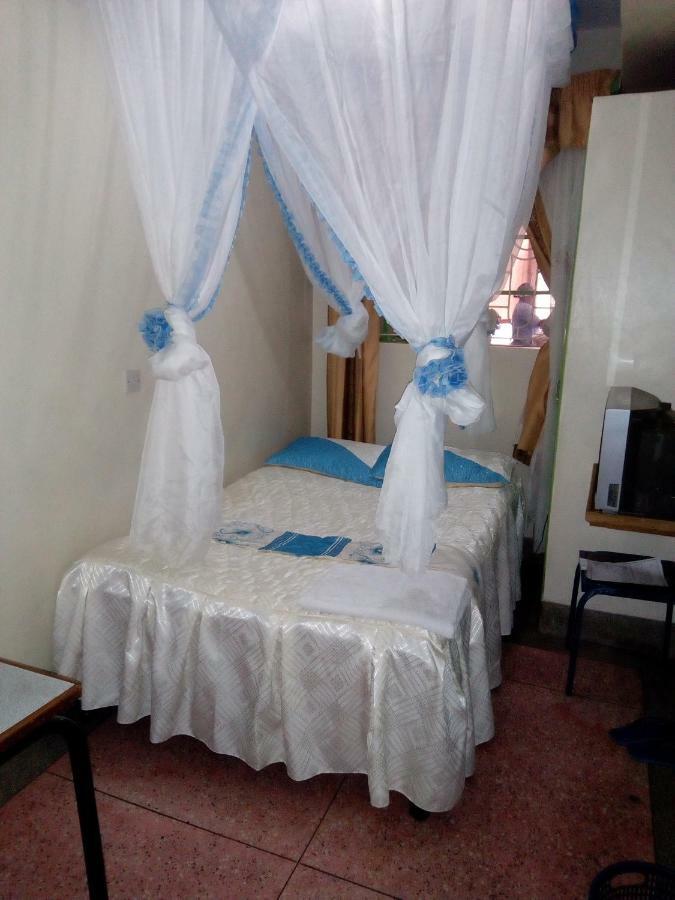 Nanyuki Ibis Hotel Ngoại thất bức ảnh
