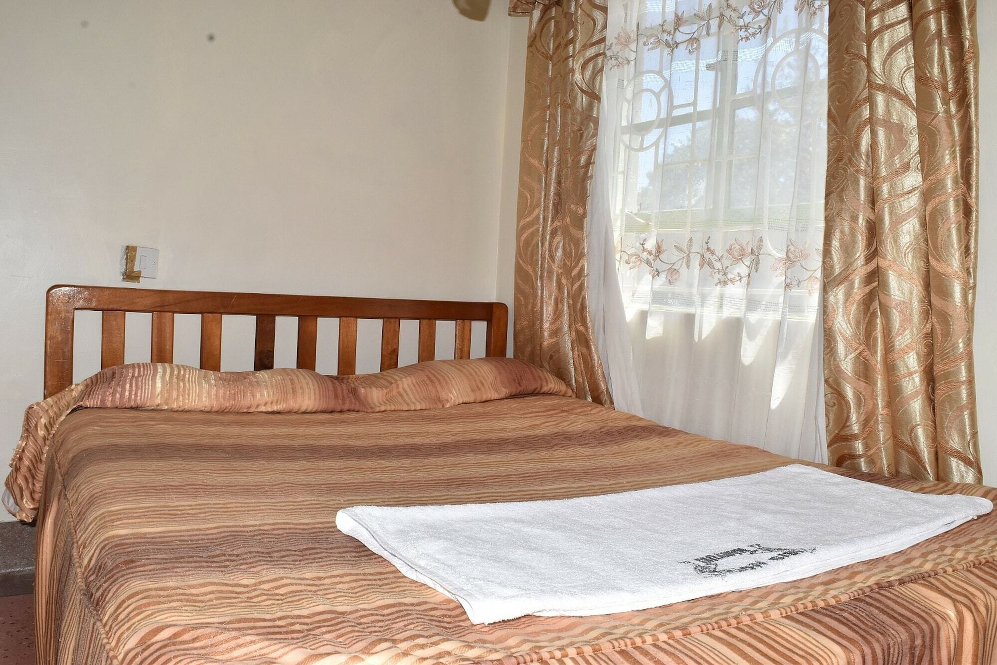 Nanyuki Ibis Hotel Ngoại thất bức ảnh